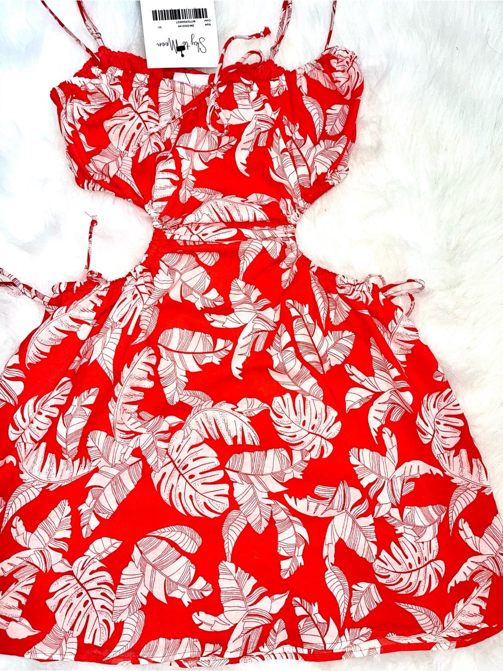Red Tropical Leaf Cutout Dress - Picture 2 of 3